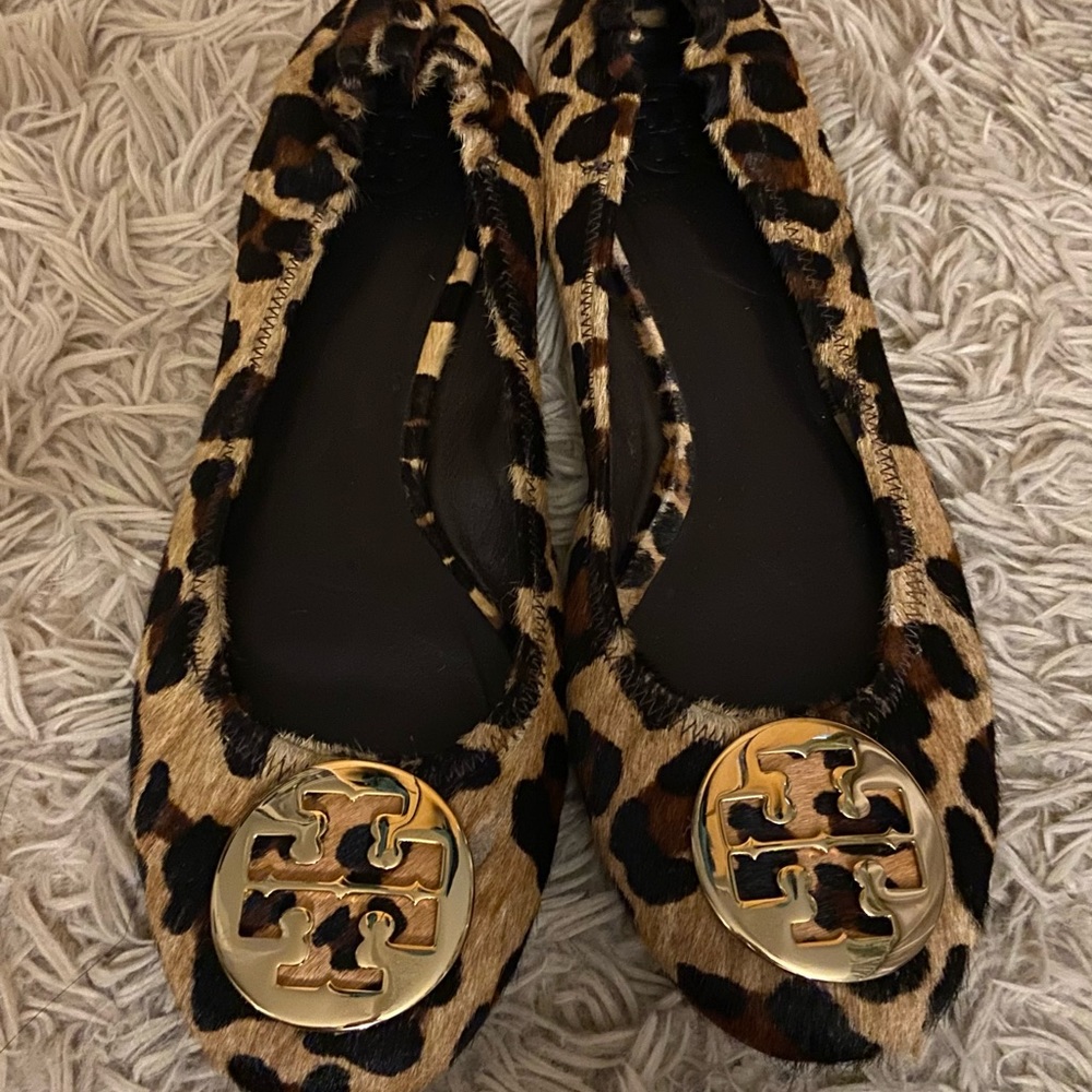 Tory Burch size 11 calf hair leopard flats